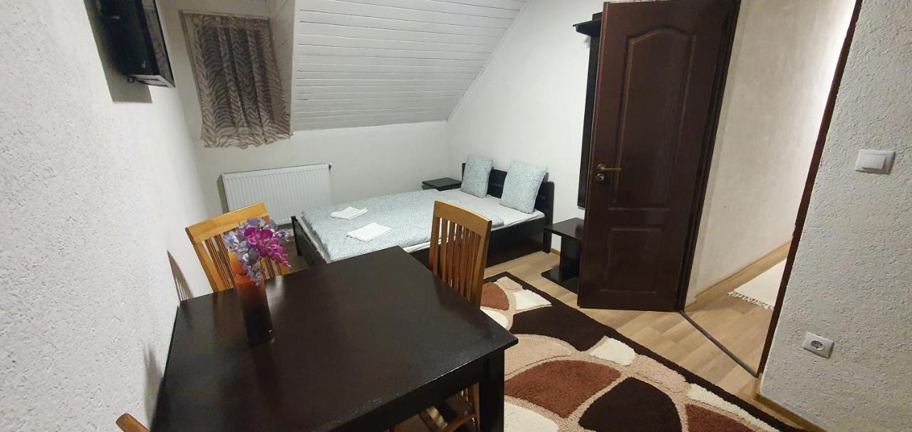 Apartman House Lägenhet Odorheiu Secuiesc Exteriör bild