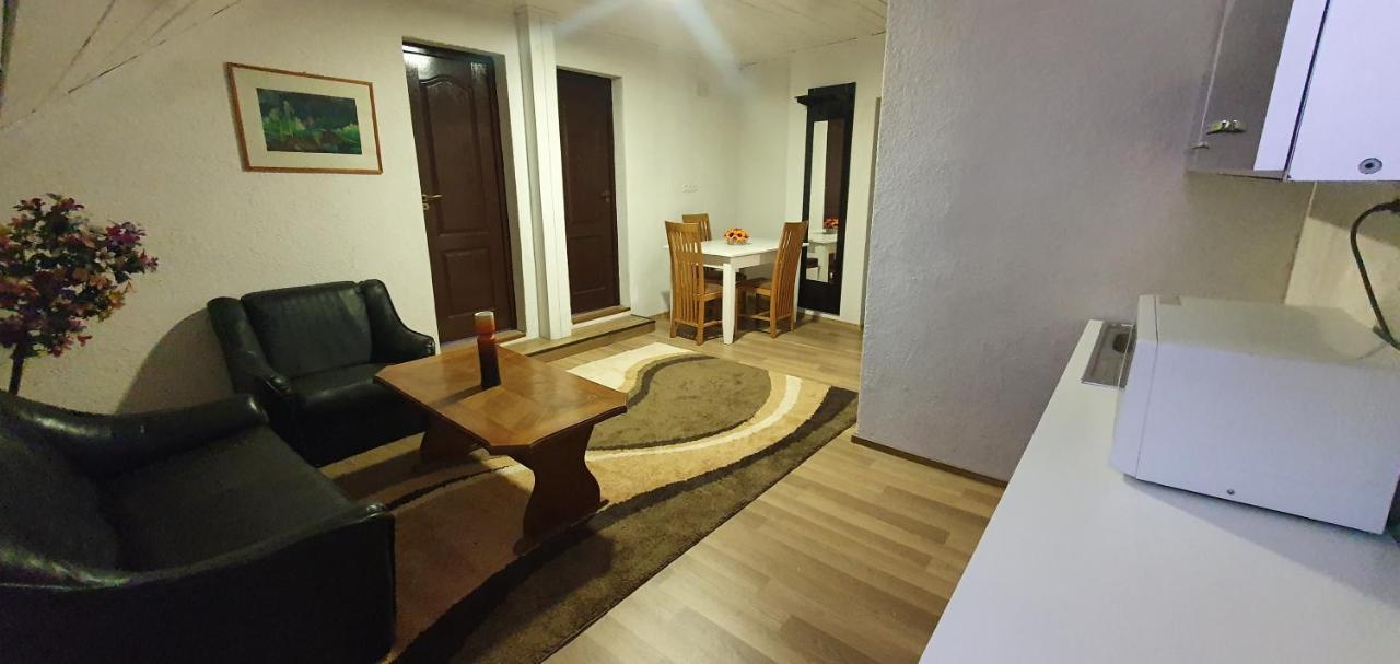Apartman House Lägenhet Odorheiu Secuiesc Exteriör bild