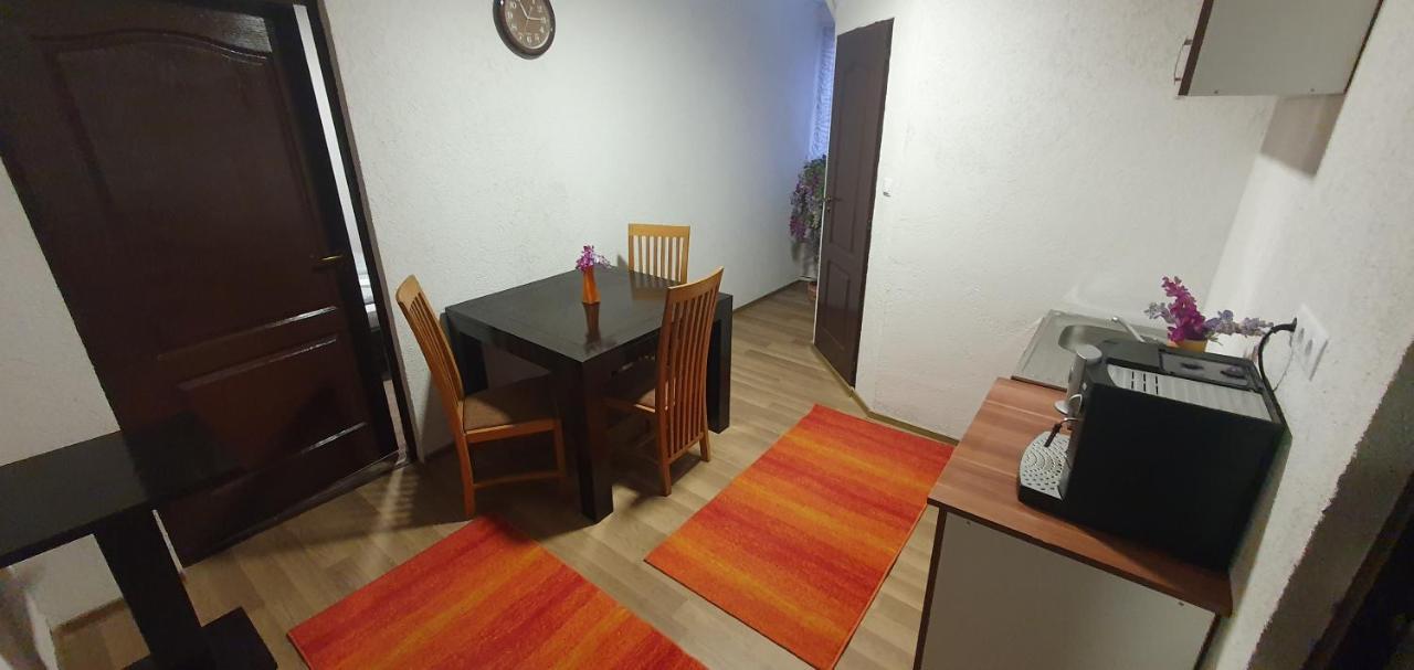 Apartman House Lägenhet Odorheiu Secuiesc Exteriör bild